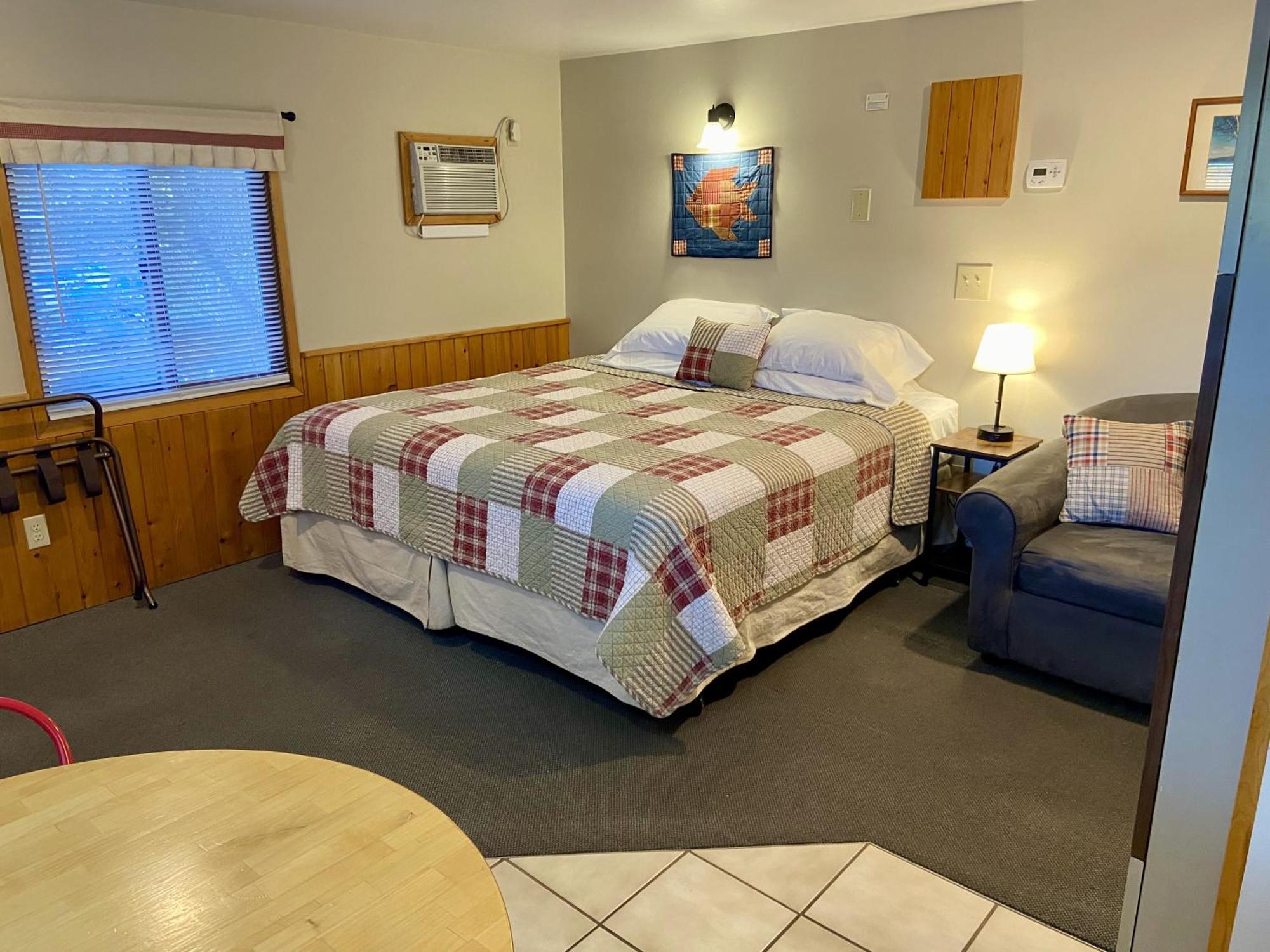 Betsie Riverside Resort Benzonia Exterior photo